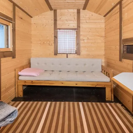 Kaeenpesae By Interhome Iisalmi